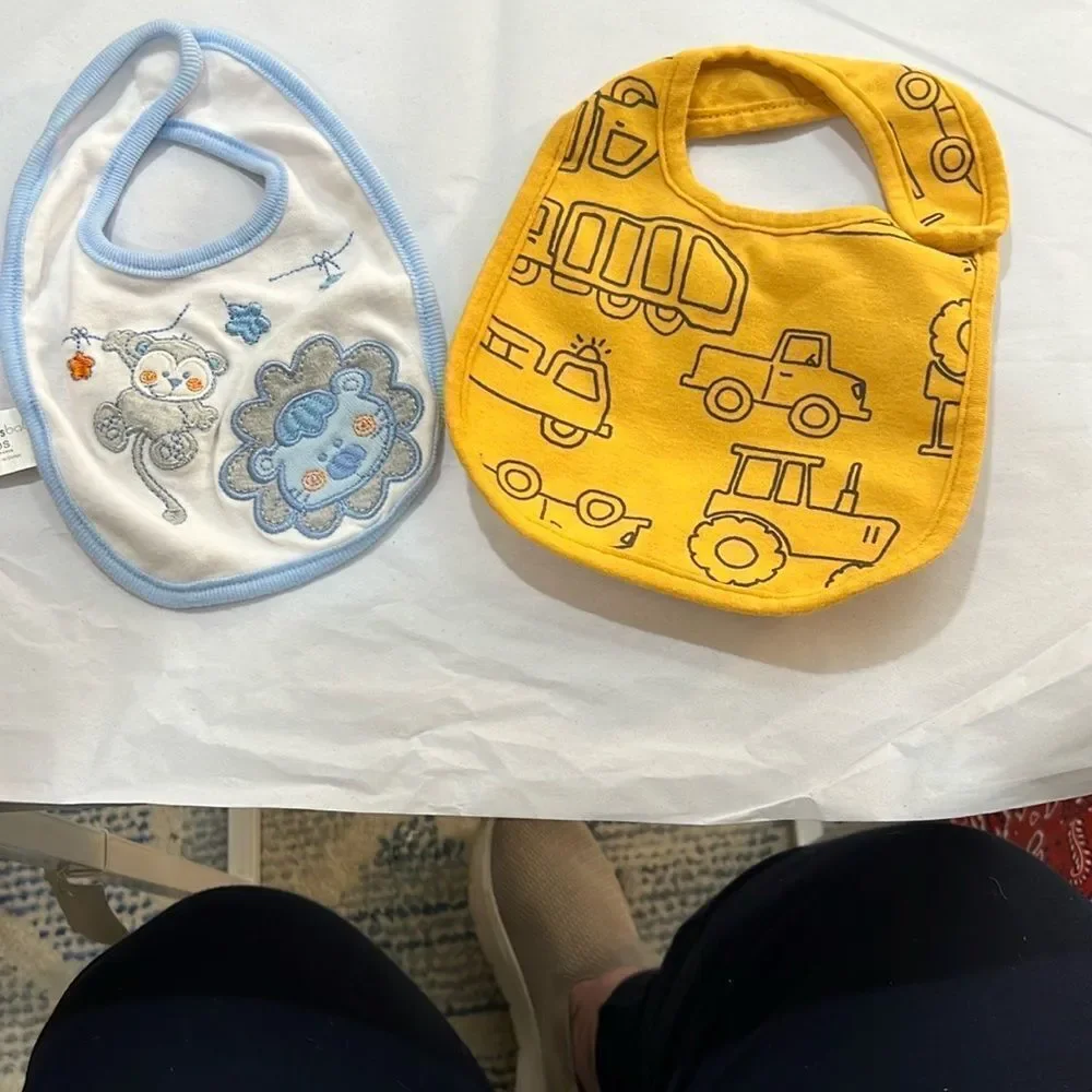 Variety of 15 infant/ baby bibs EUC